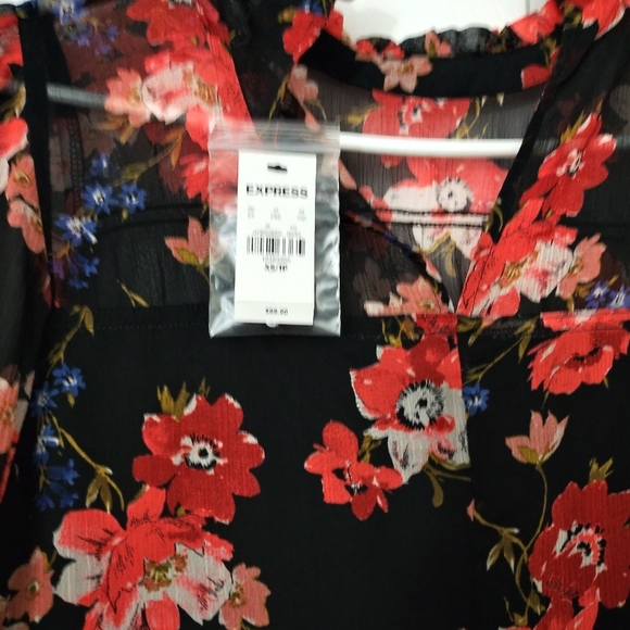 Girls dress - Picture 2 of 4